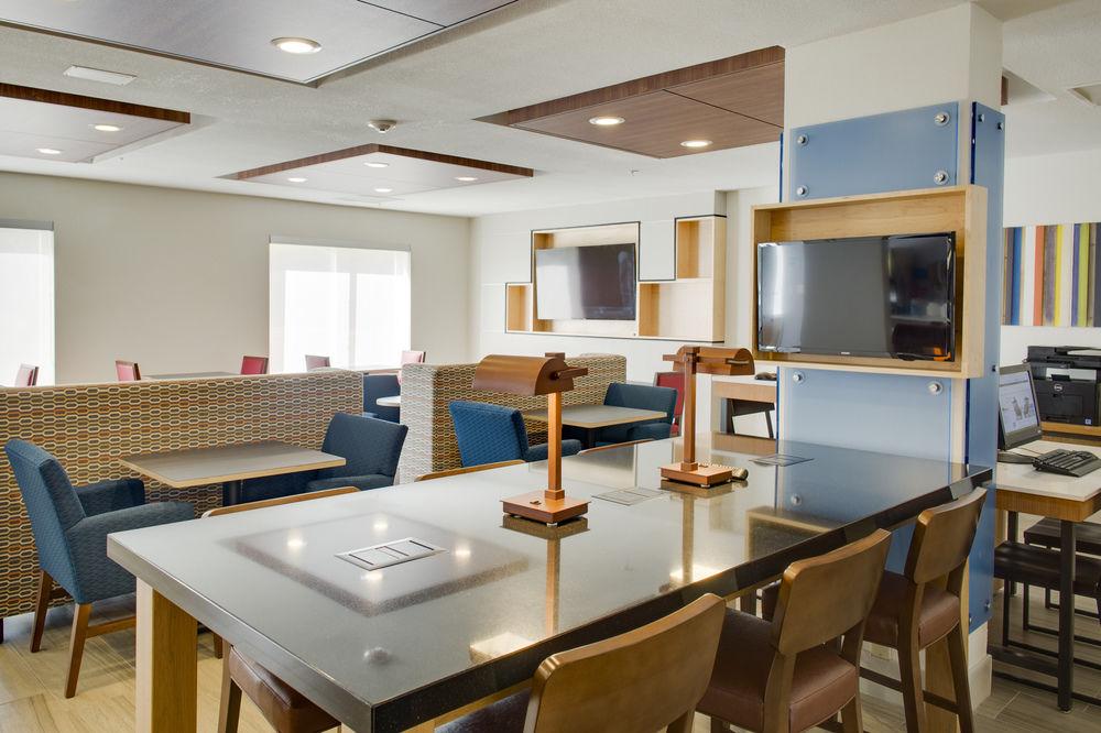 Holiday Inn Express Hotel & Suites Chickasha By Ihg Buitenkant foto