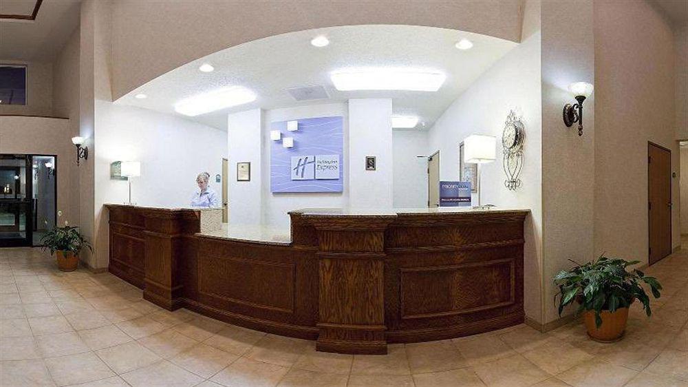 Holiday Inn Express Hotel & Suites Chickasha By Ihg Buitenkant foto